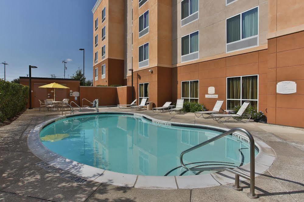 Fairfield And By Marriott San Antonio Northeast / / Rafb Hotel 3*