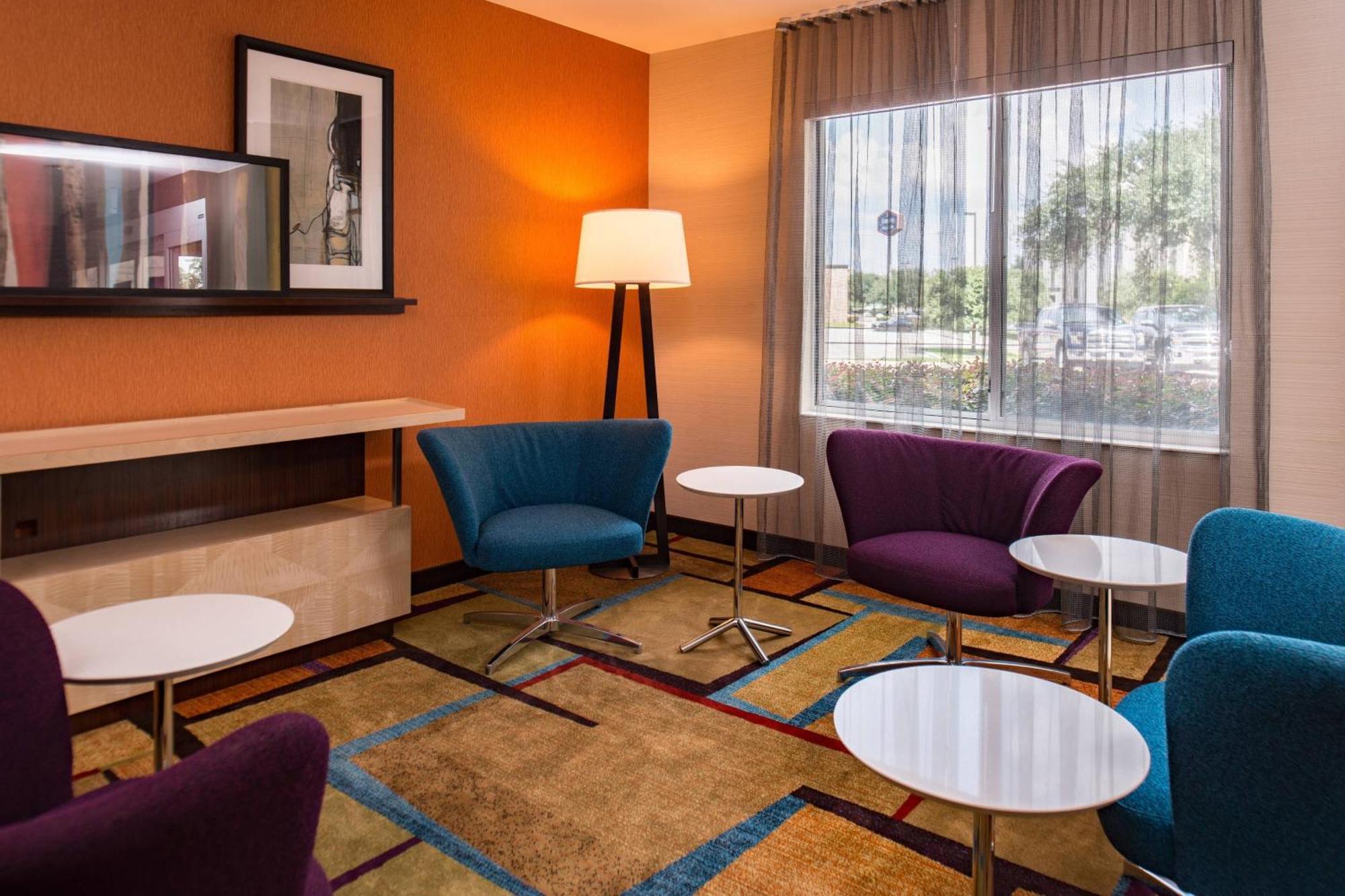 Hotel Fairfield And By Marriott San Antonio Northeast / / Rafb Schertz