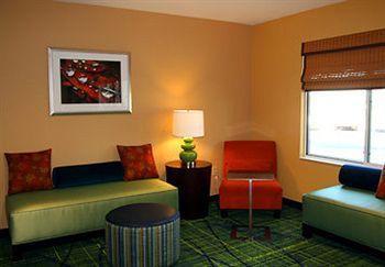 Fairfield And By Marriott San Antonio Northeast / / Rafb Hotel 3*
