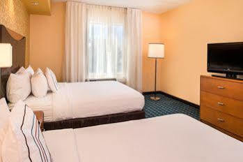 Fairfield And By Marriott San Antonio Northeast / / Rafb 3*