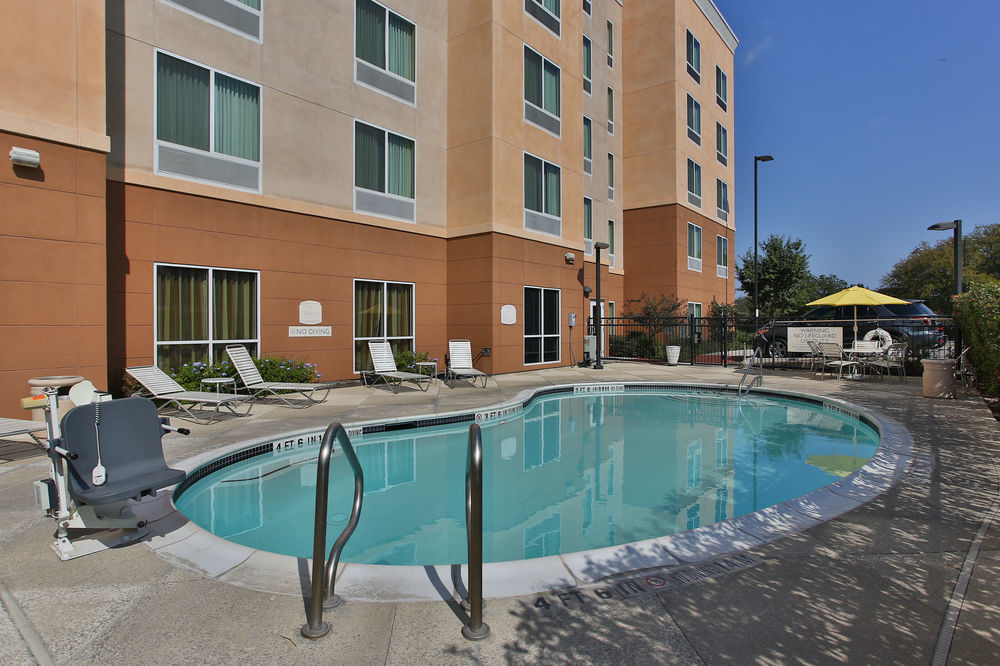 Hotel Fairfield And By Marriott San Antonio Northeast / / Rafb 3*